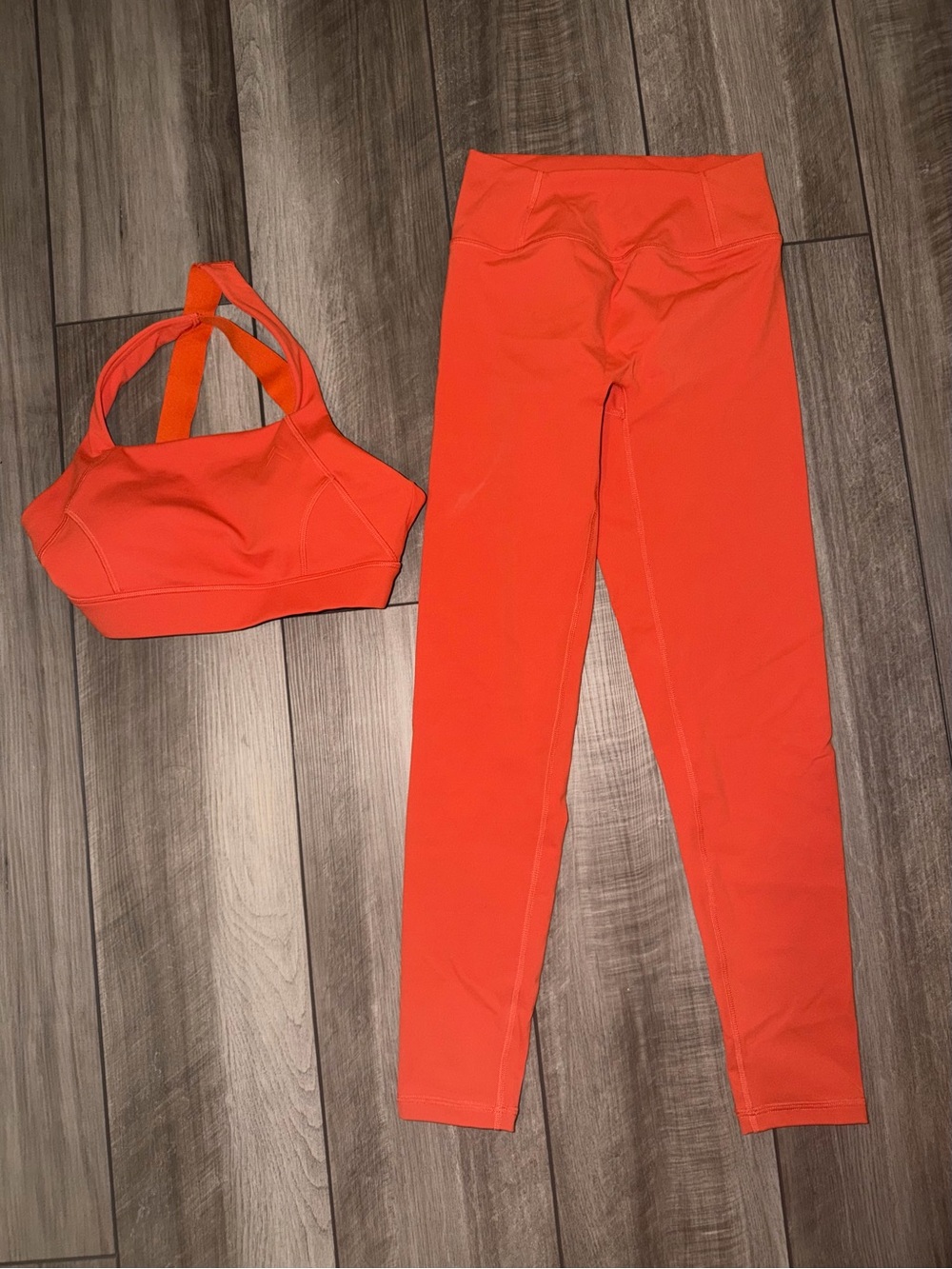 Oner Active Timeless Set (Sport Bra and Leggings) in Fiery Orange Size Small